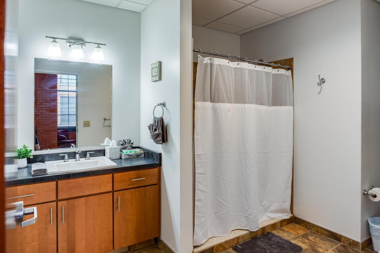 Ny Style Centric Loft With King Bed By Park Ave Apartment Rochester Ngoại thất bức ảnh