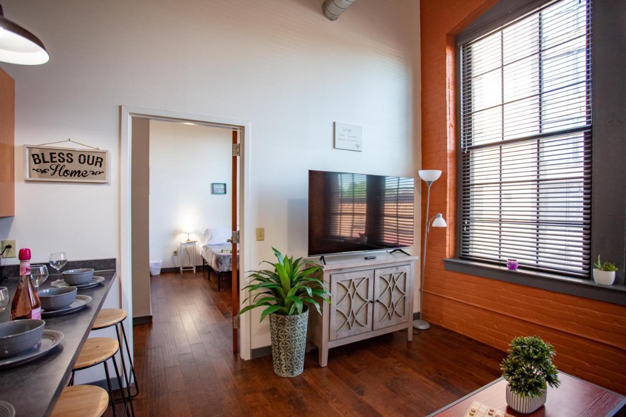 Ny Style Centric Loft With King Bed By Park Ave Apartment Rochester Ngoại thất bức ảnh
