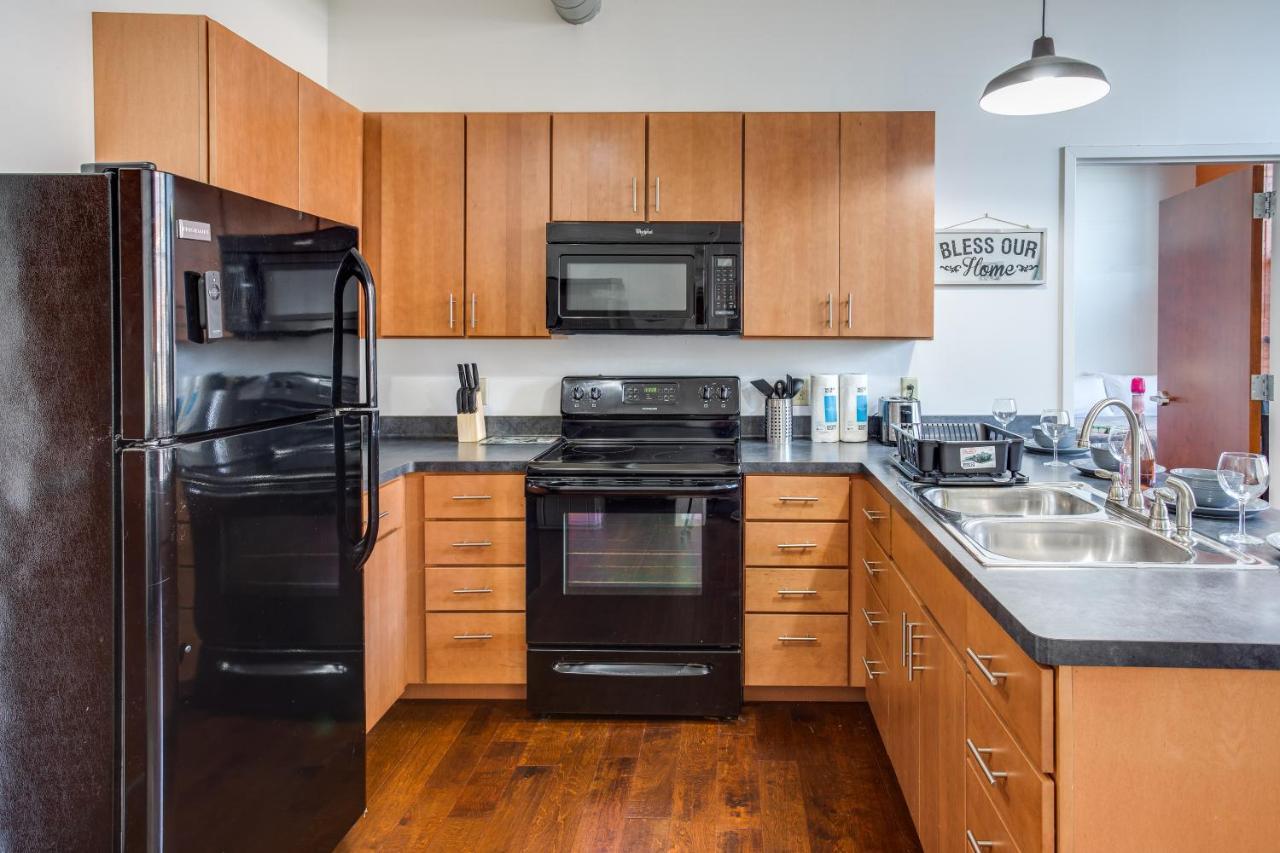 Ny Style Centric Loft With King Bed By Park Ave Apartment Rochester Ngoại thất bức ảnh